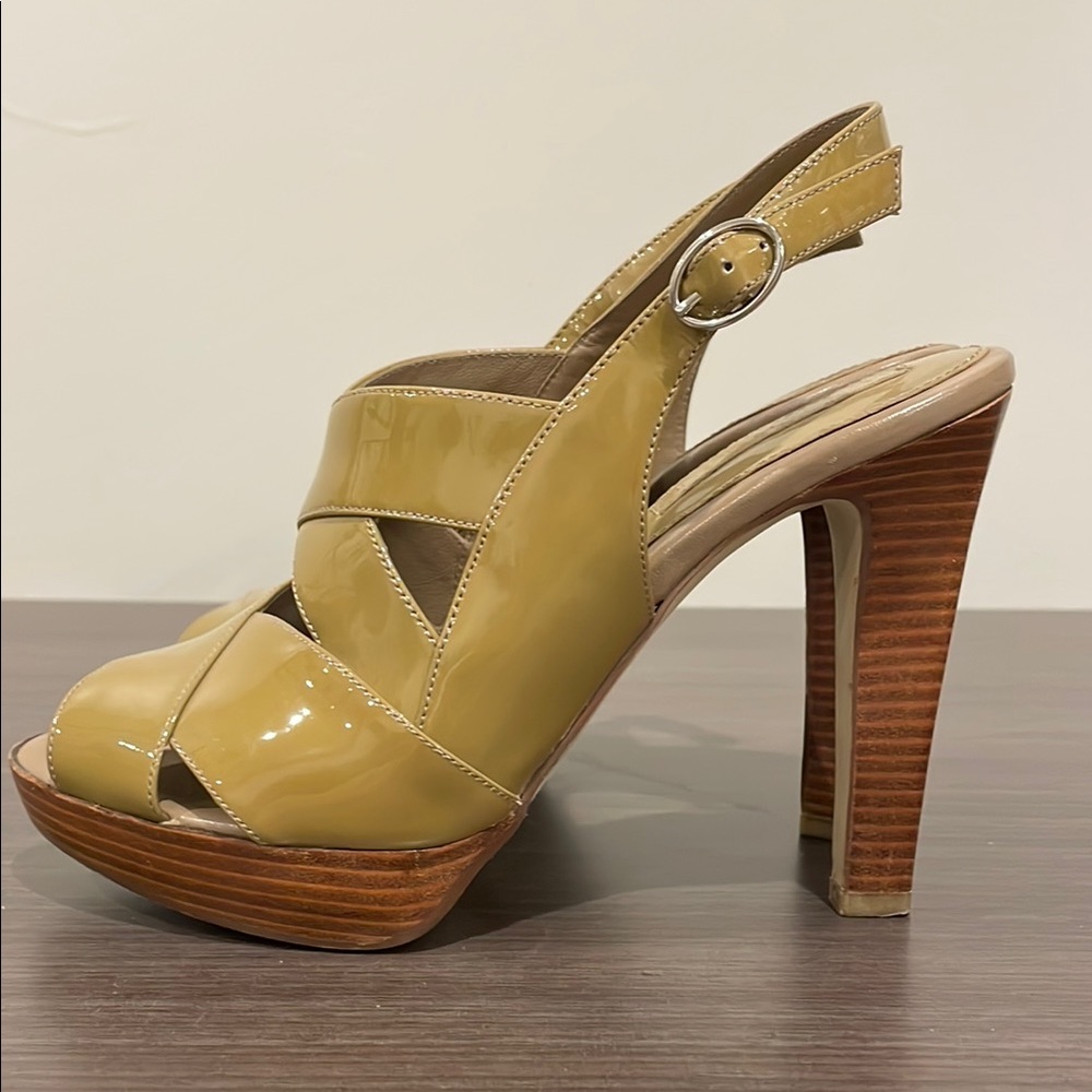 Stylish Tan Women's Heels